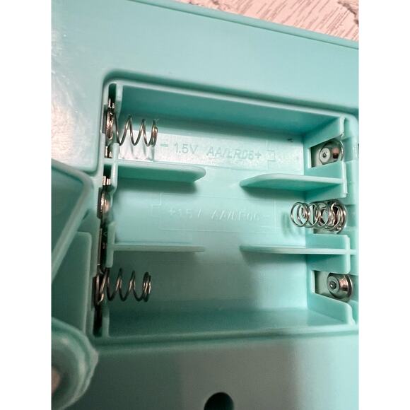 Disney Frozen “Do You Want to Build a Snowman” Musical Jewelry Box - Picture 10 of 10